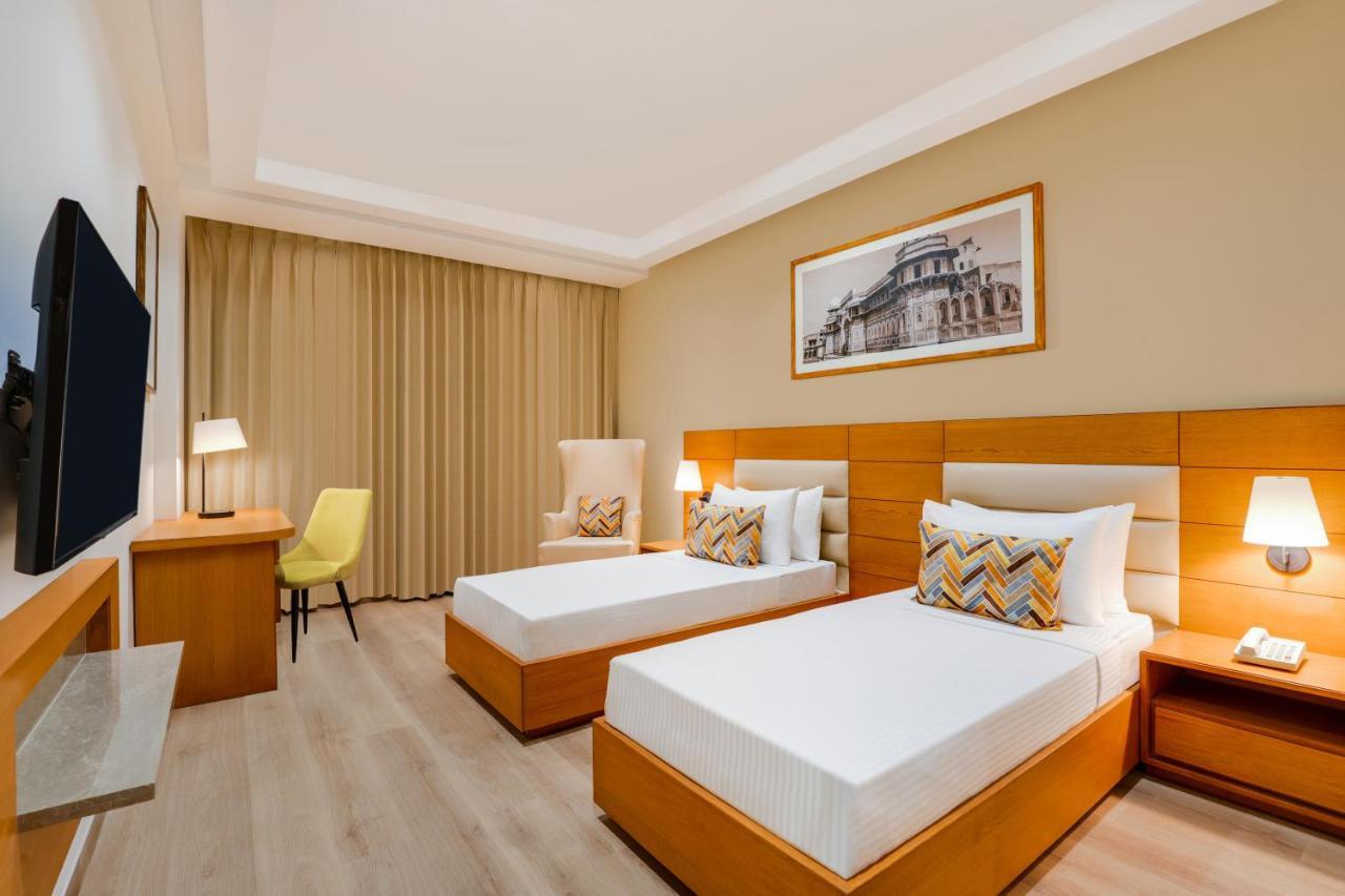 Lemon Tree Hotel Agra Shikohabad 外观 照片